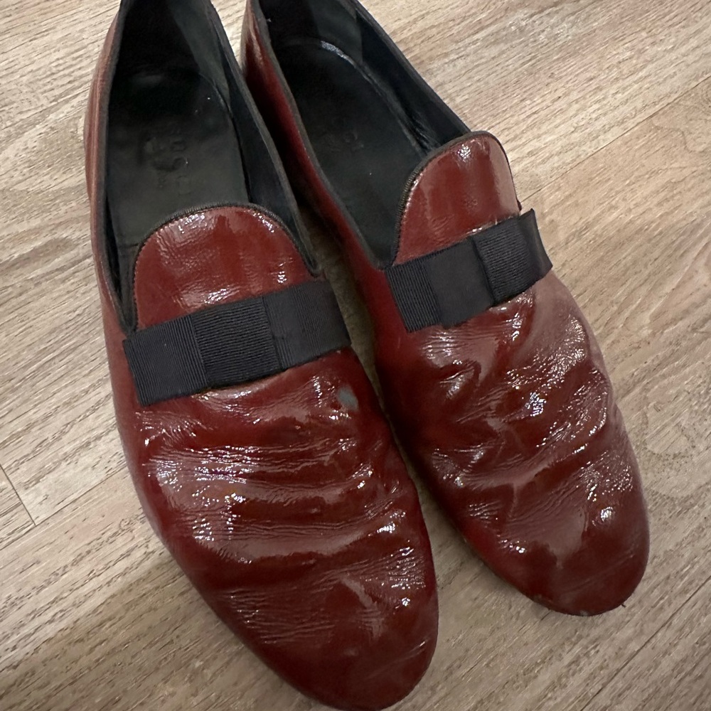 Gucci men’s slip on loafer / formal